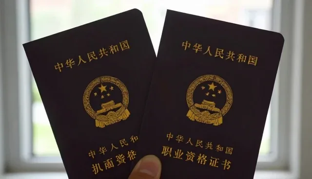 素质拓展课程：室内与户外的取舍与适用条件